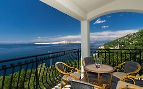 Apartment Starigrad-3 By Interhome